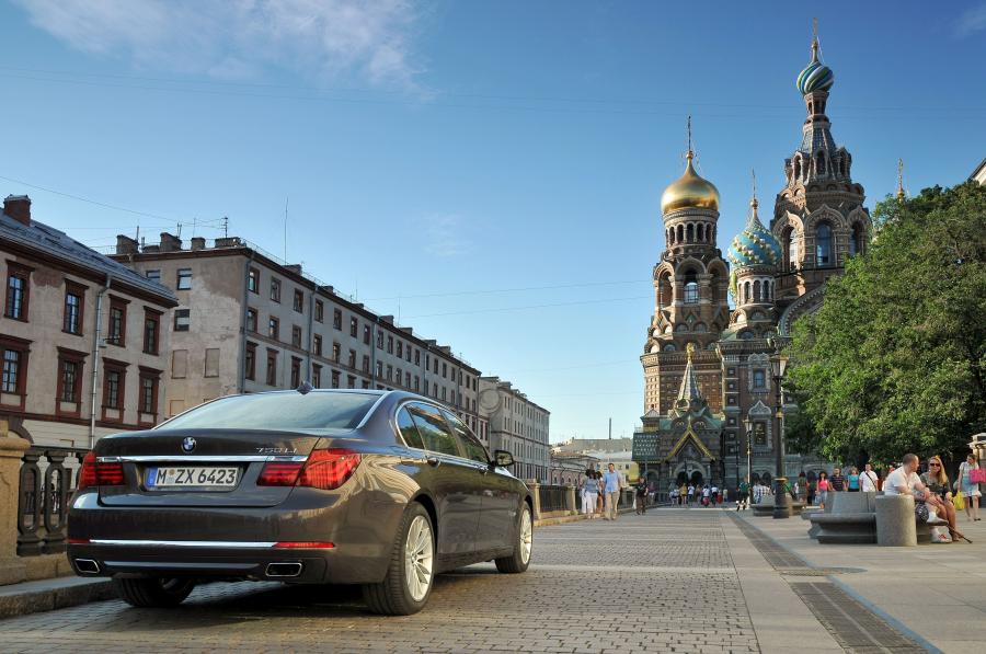  BMW 750iL 2013 года  (фото 62 из 96)